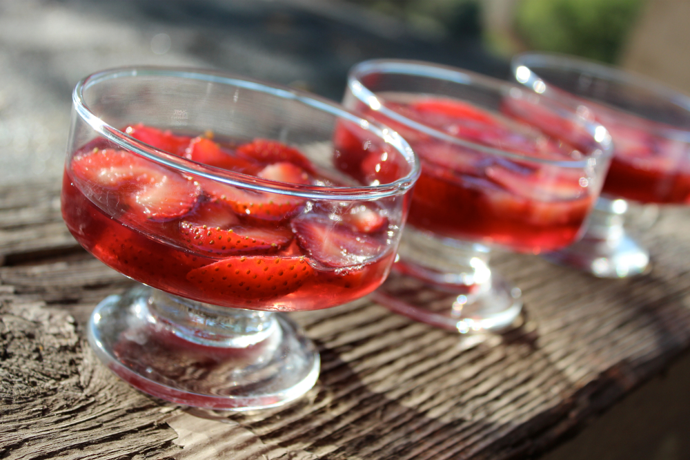 Hibiscus and Strawberry Gelatin Fresh Bites Daily
