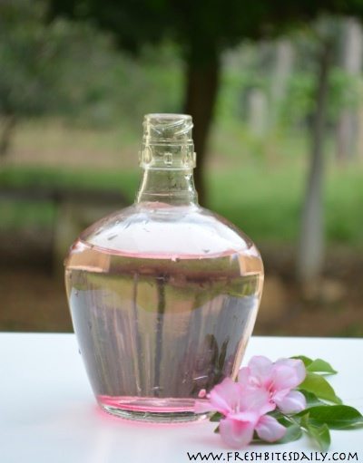 A rose-based facial toner with a variation for dry skin (in a lesson from India)
